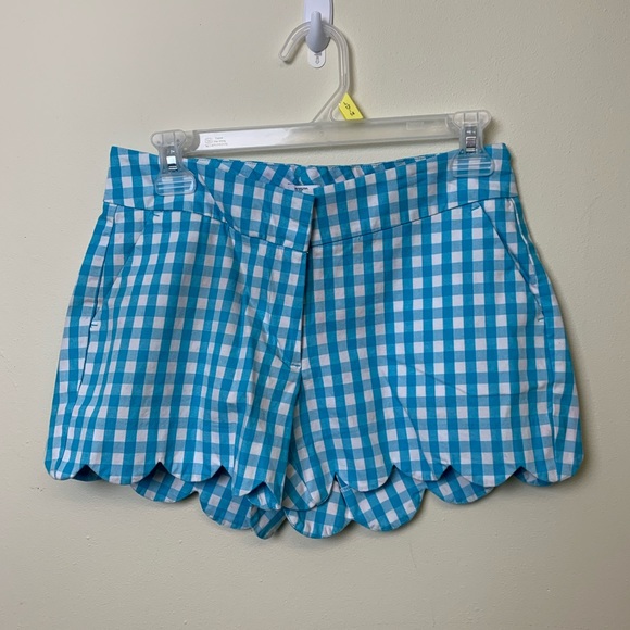 crown & ivy Pants - Crown & Ivy Shelby Scallop Shorts Size 4 P